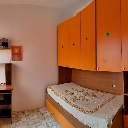 Sunshinehouse * Ischitella