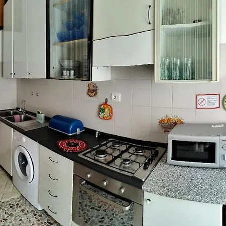 Sunshinehouse Daire Ischitella